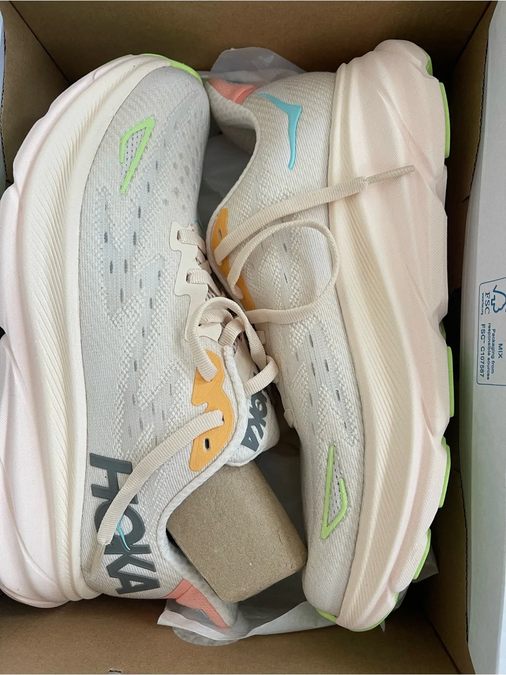 BRAND NEW -Hoka Women's Clifton 9 Box
